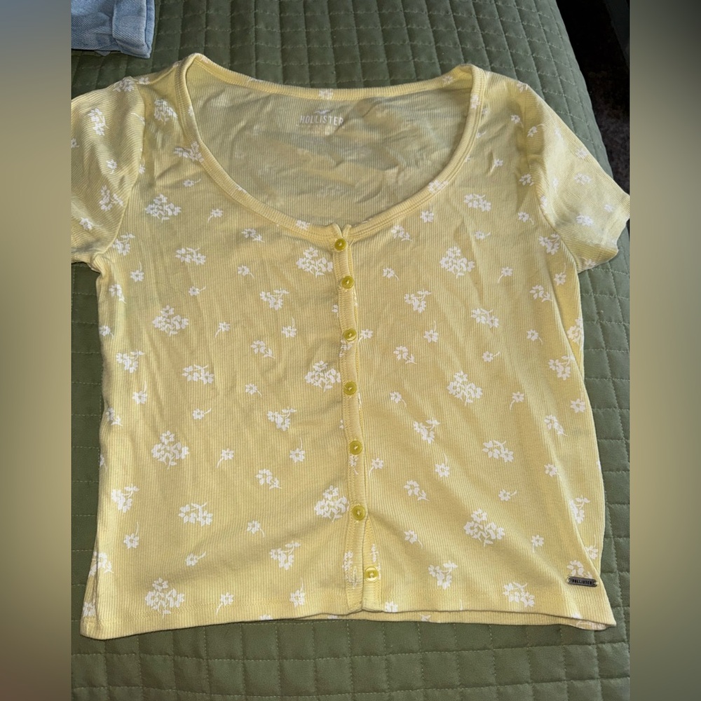 Hollister Yellow Floral Crop Top